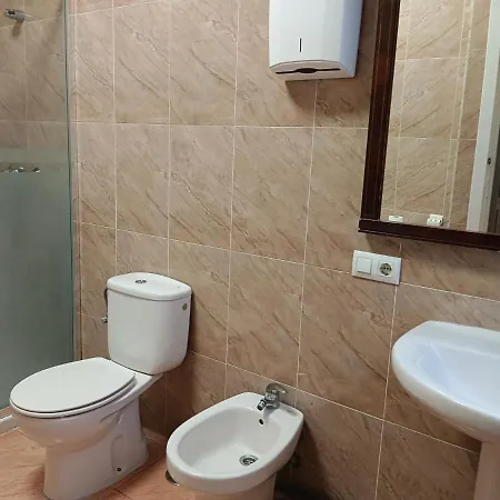 Avilesina Πανσιόν