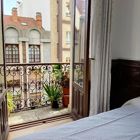 Avilesina Χιχόν